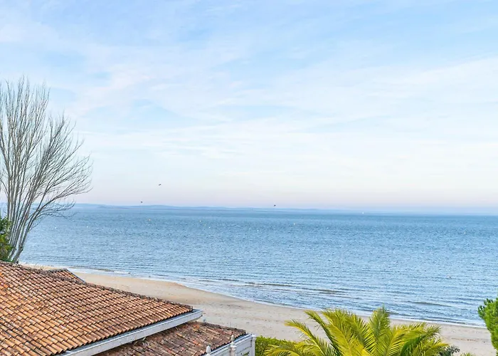 Heliodore - Terrasse アパート